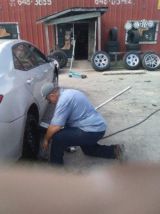 Flores Tire Shop