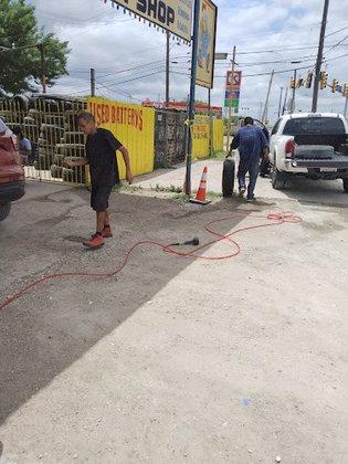 Flores Tire & Muffler Shop