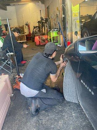 J & A Auto Center