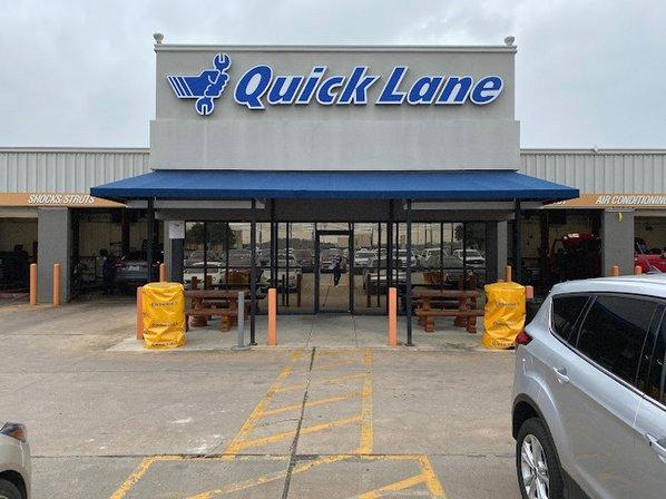 Quick Lane at McCombs Ford West
