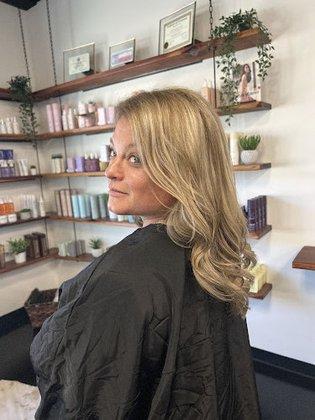 ALORA SALON