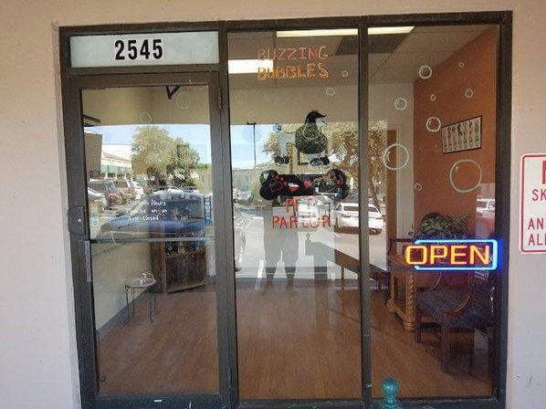 Buzzing Bubbles Pet Parlor