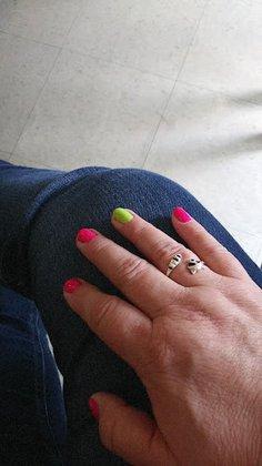 Leon Nails