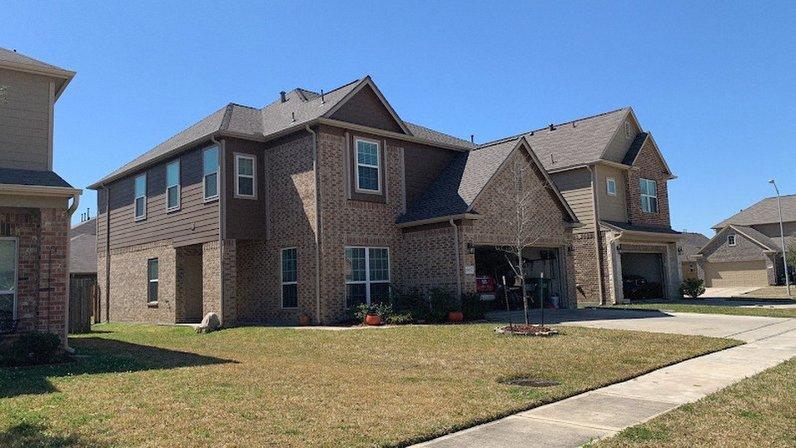 Elite Roofing LLC