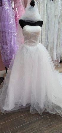 Almalinda's Bridal