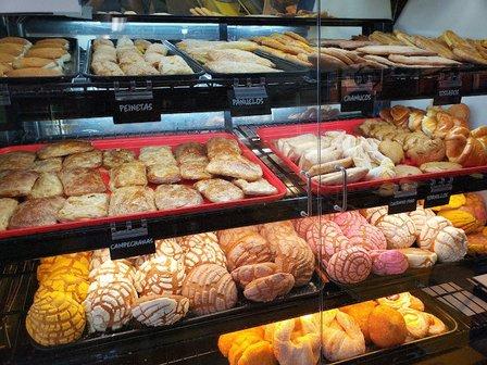 El Folklor Bakery