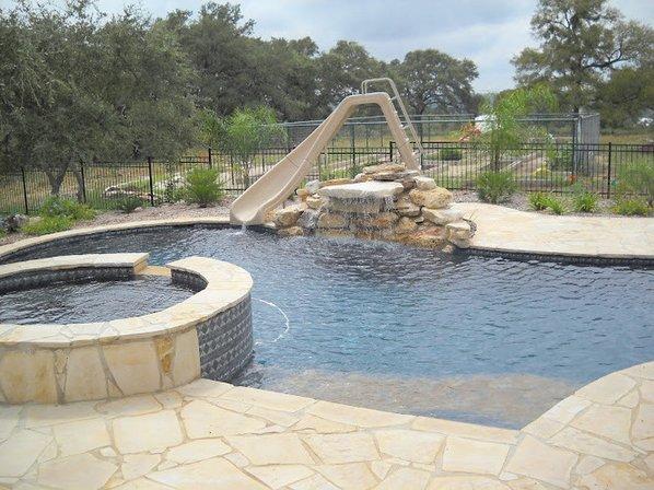 Laden Pools LLC