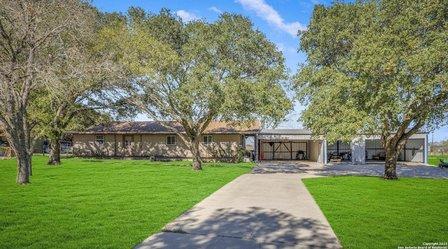 Schertz Country Farmhouse