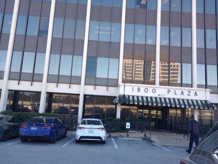 1800 West Plaza