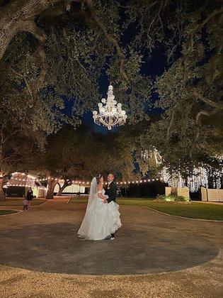Glimmering Oaks