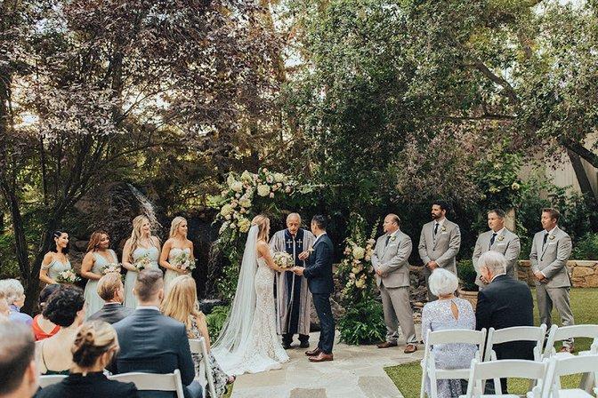 Jade & Onyx Weddings