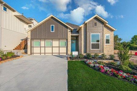 Chesmar Homes at Centero at Stone Oak