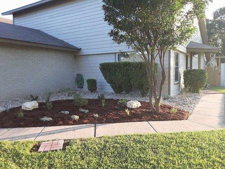 VIBRANT SCAPES, LLC