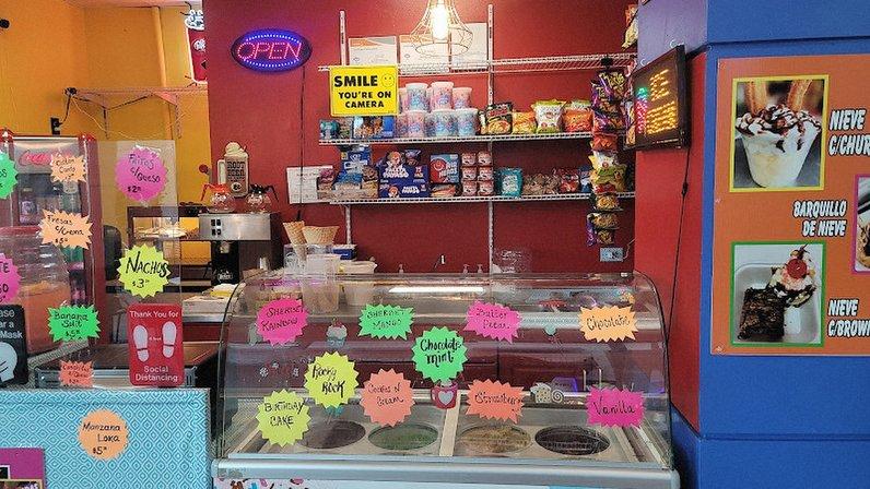 Pops Bakery and ice cream