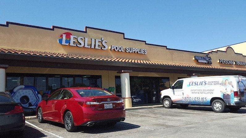 Leslie's