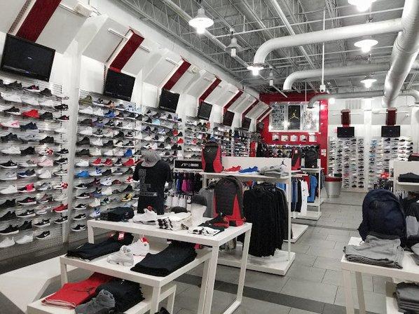 Shoe Palace
