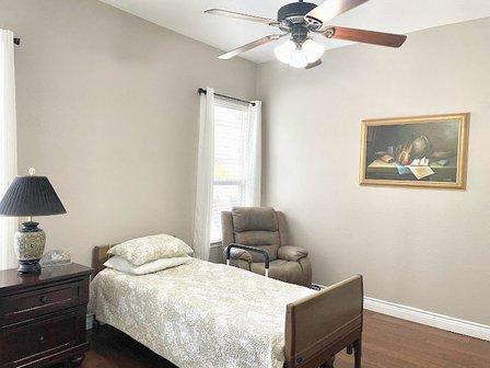 Laurelhurst Assisted Living