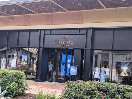 Hollister Co.