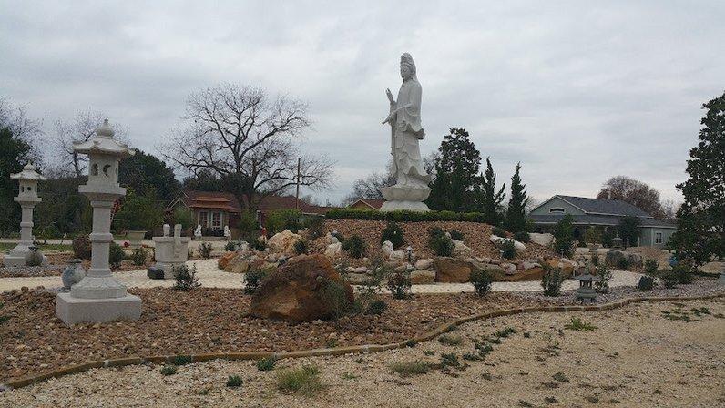 Lien Hoa Buddhist Temple (Đạo Tràng Liên Hoa)