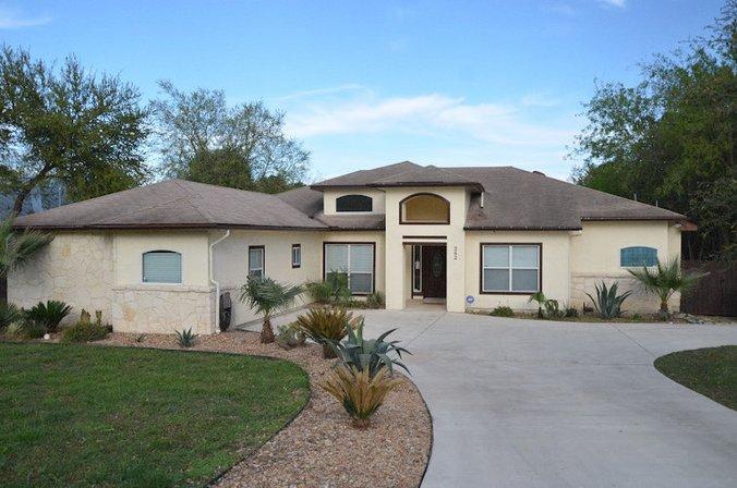 Golden Oaks Assisted Living