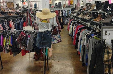Uptown Cheapskate Huebner Rd