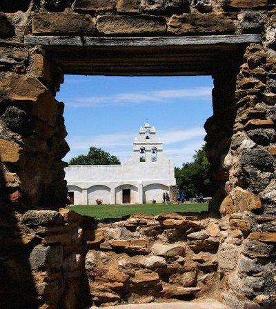 American Indians in Texas at the Spanish Colonial Missions