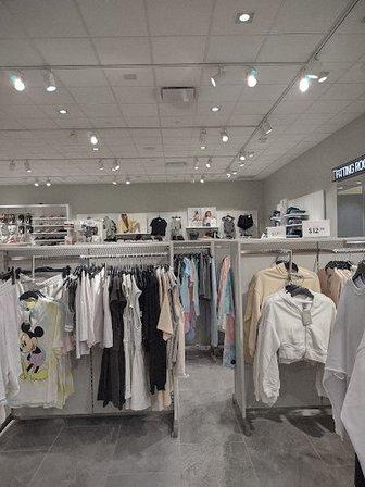 H&M