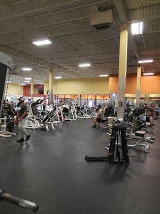 Gold's Gym San Antonio Goliad