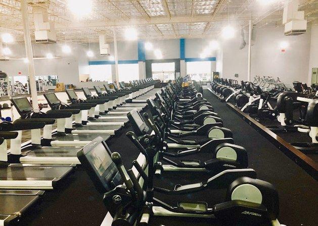 TruFit Athletic Clubs - SW Military/Flores
