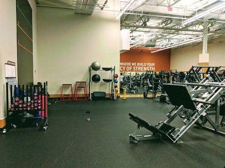 Gold's Gym San Antonio Lockhill Village