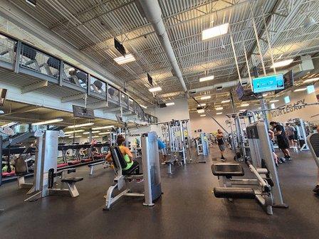 Gold's Gym San Antonio Live Oak