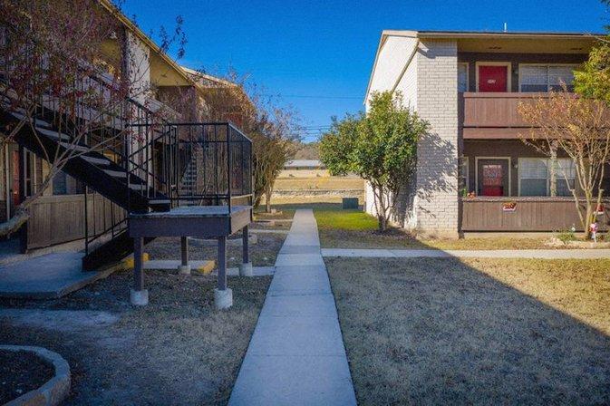 Laurel Heights Apartments