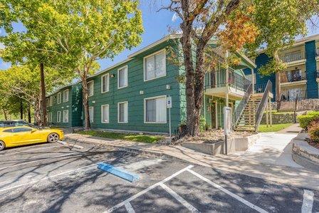 Vineyard Garden Apartments in San Antonio