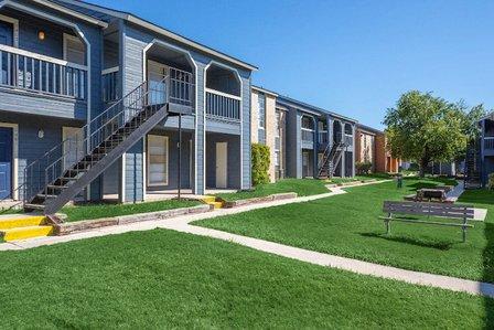 Fredericksburg Place Apartments