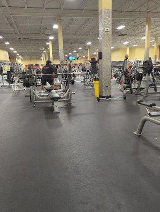 Gold's Gym San Antonio SW Military