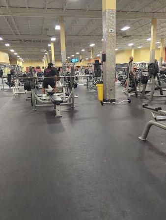 Gold's Gym San Antonio SW Military