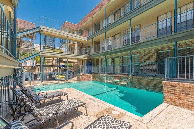 French Place Apartments