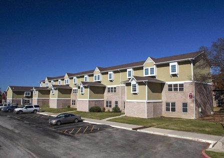 Arbors at West Avenue Apartments