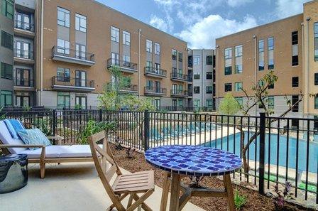 River House Apartments