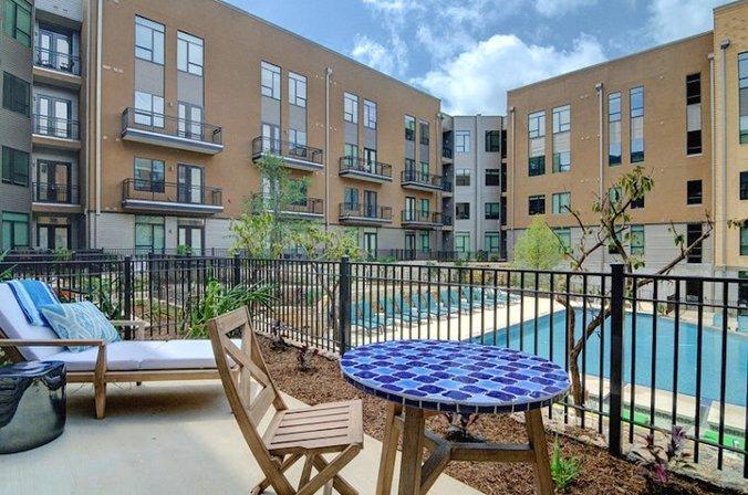 River House Apartments
