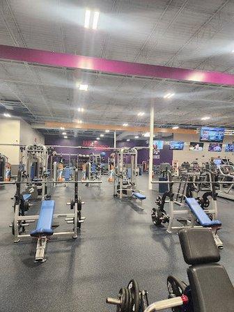 Crunch Fitness - Bandera