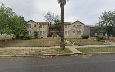 Carriage House Apts