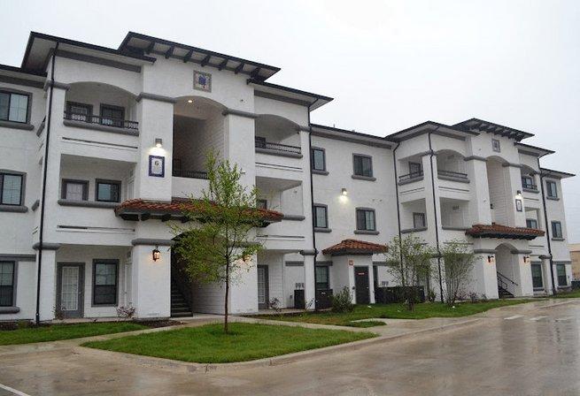 Majestic Ranch Apartments
