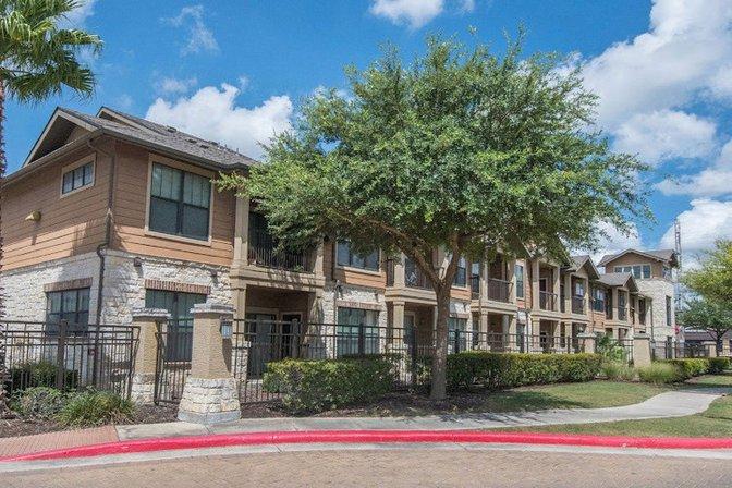 Legacy Heights Apartments