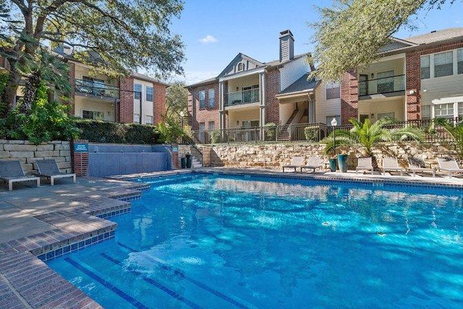 Charleston Apartments