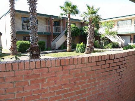 Oakview Motel Apartments