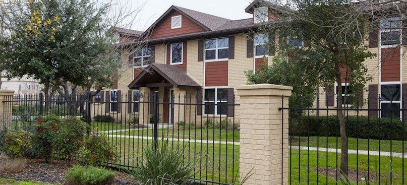 Oak Manor Apartments
