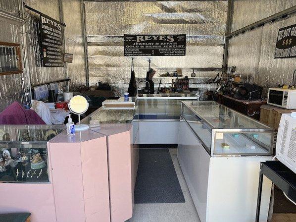 Reyes Jewelry & Repair (Veteran Own Business Since 2002) Located at Trader's Village on 6th St, Room 633