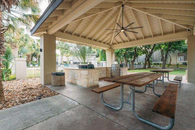 Parkvista Apartments