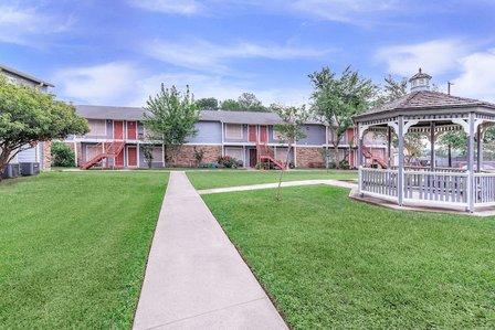 Ingram Square Apartments